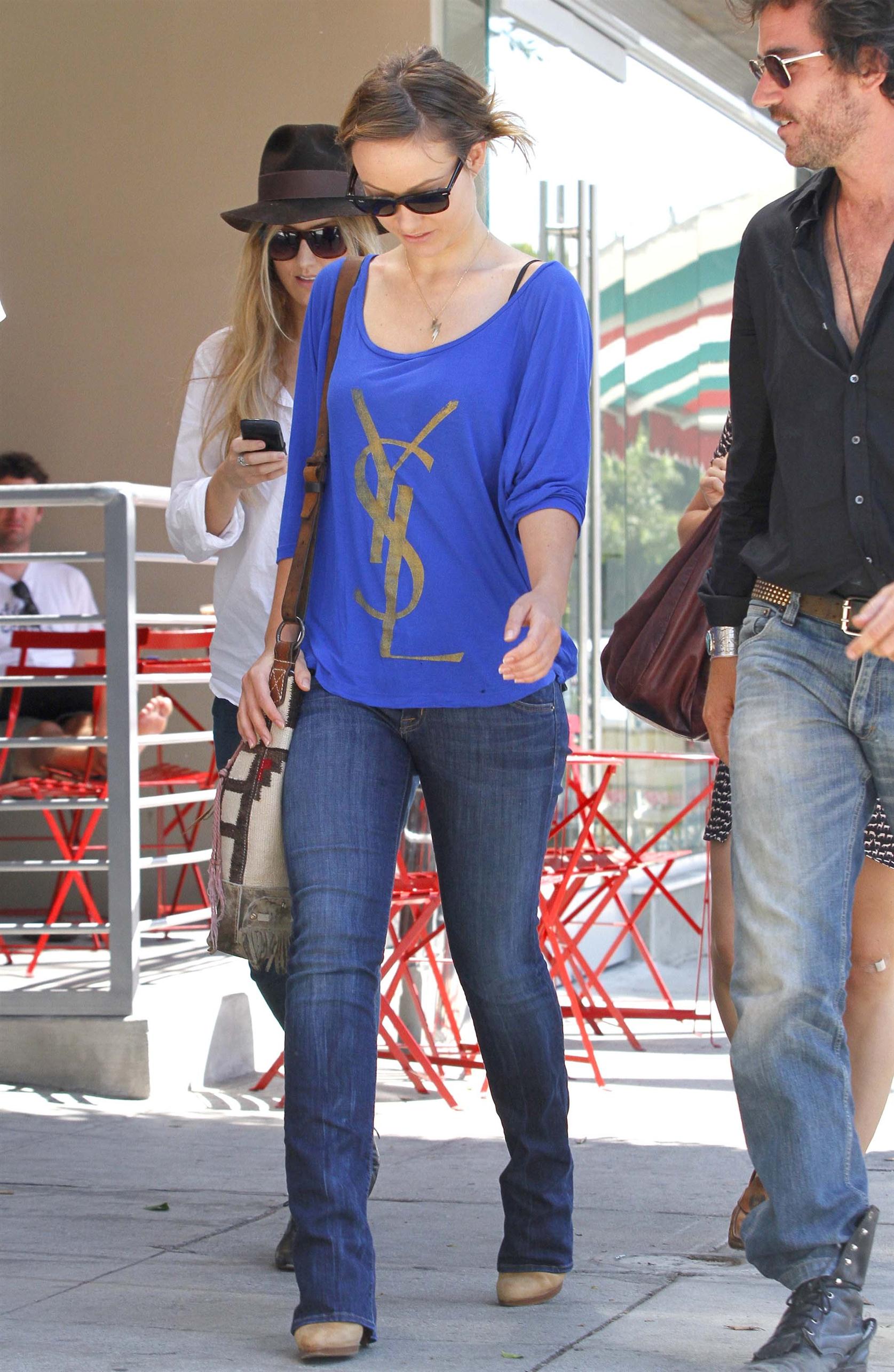 Olivia Wilde goes for lunch with friends in Los Feliz | Picture 64468